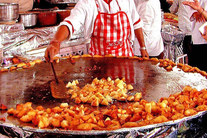 Old Delhi Breakfast & Walking Trails - Your route: Digambar Jain Lal Mandir, Chandni Chowk lanes, Khari Baoli spices