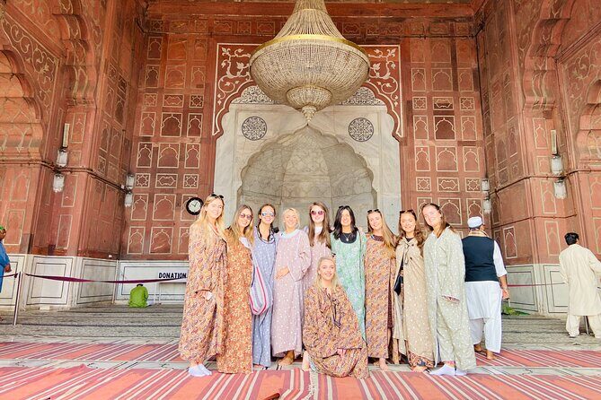 Old Delhi Chandi Chowk Food Tour with Rickshaw Ride - 4-5 Hours - Old Delhi by rickshaw and foot: why this route works