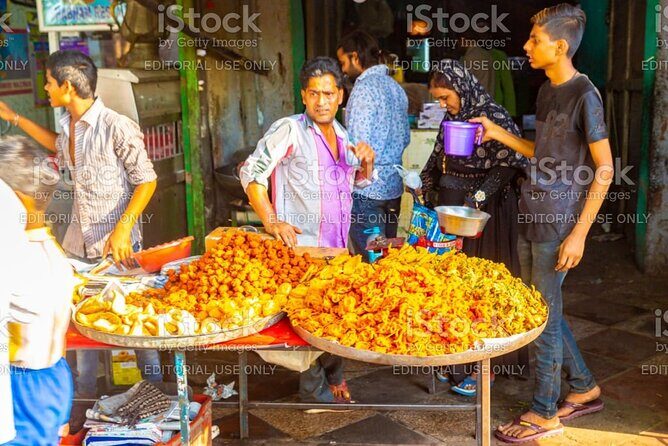Old Delhi Cultural, Temples, Heritage Walking Street Food Tour - Stop 4: Chandni Chowk for More Tastes and Market Energy