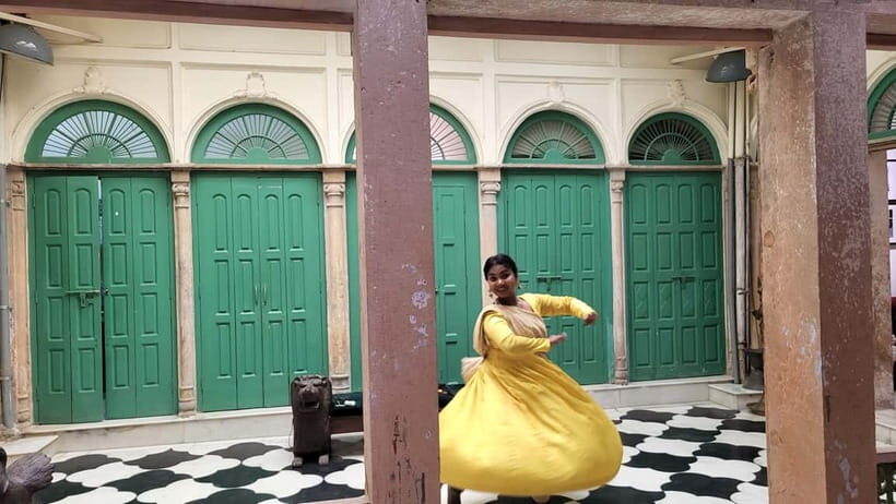 Old Delhi Haveli with live Classical dance, music & cuisine - Key things you’ll notice right away