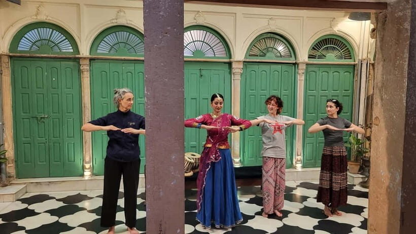 Old Delhi Haveli with live Classical dance, music & cuisine - Tour timing and group size: why 3 hours feels just right