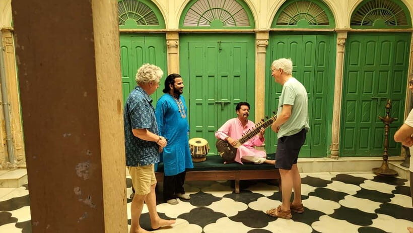 Old Delhi Haveli with live Classical dance, music & cuisine - Khari Baoli and Chawri Bazar: where the tour finds its pulse