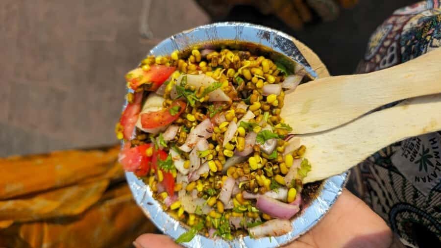 Old Delhi: Night Feast in Old Delhi Guided Food Tour - Key things that make this night food tour work