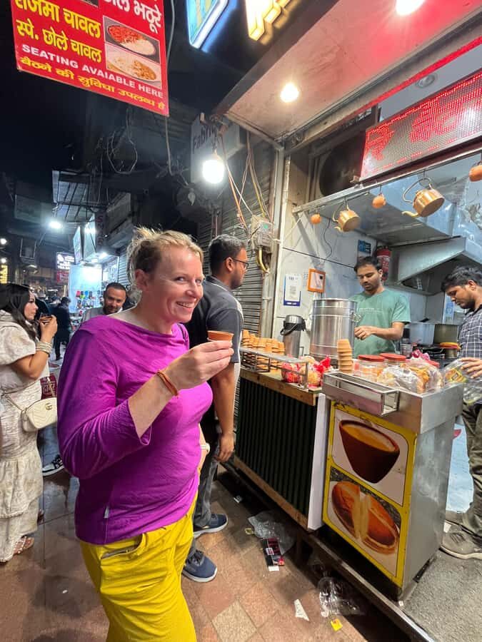 Old Delhi: Night Feast in Old Delhi Guided Food Tour - Price and value: why $17 can feel like a steal