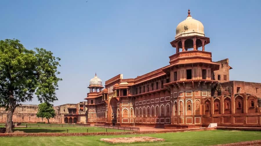 Old Delhi: Private Tour of Chandni Chowk, Tuk Tuk Ride - Passing Parliament House and Finishing at India Gate