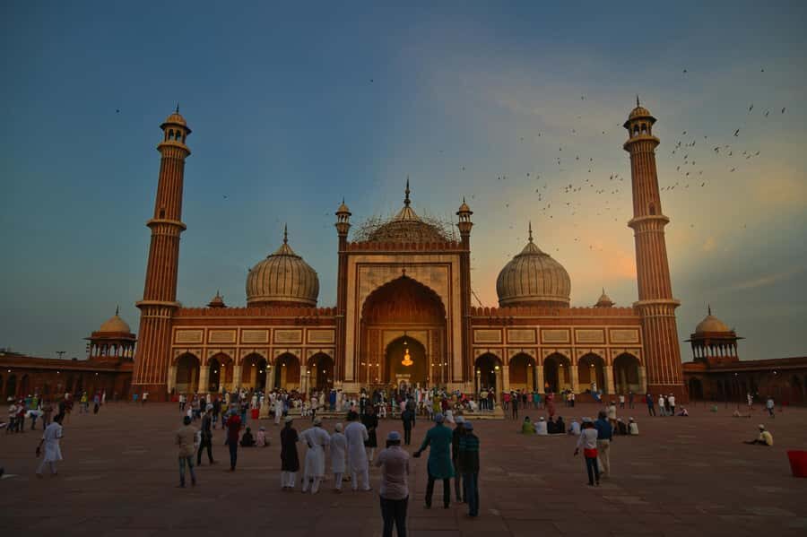 Old Delhi: Red Fort, Jama Masjid & Chandni Chowk by Tuk Tuk - Jama Masjid in 15 minutes: make the top views count