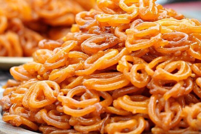 Old Delhi street Food Tour & spice market- For Indian food lover - Chawri Bazar: Getting your bearings in Mughal-era Old Delhi