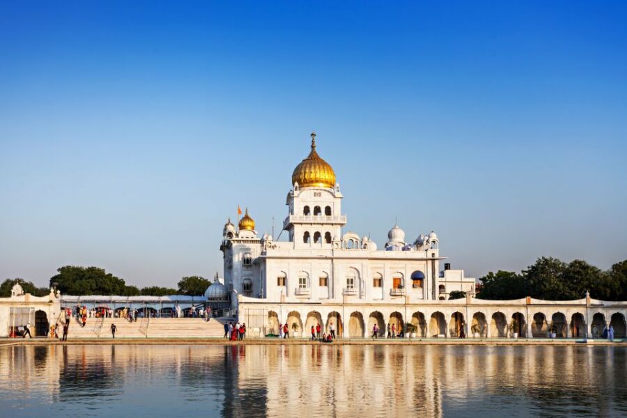 Old Delhi Temples and Spiritual Sites Private 6-Hour Tour - Starting at Jama Masjid, when Old Delhi wakes up