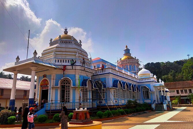 Old Goa Churches, Temples & Spice Plantation With "Goan" Lunch - Mangeshi Temple: Finishing With Hindu Heritage in a Calm Setting
