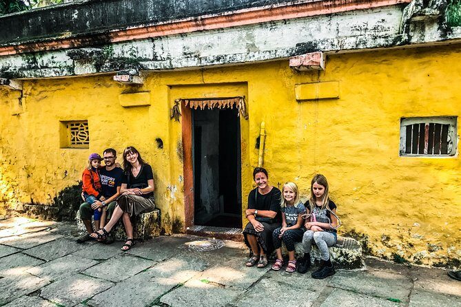 Old neighbourhood Walk - Half-Day Tour - Key Highlights You’ll Care About