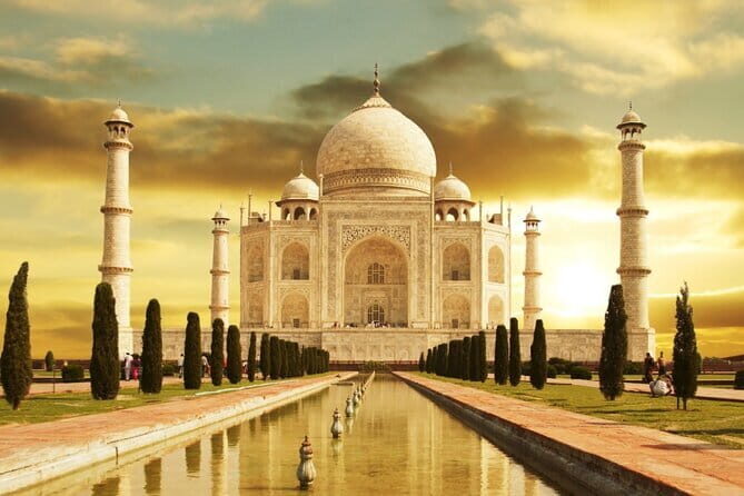 Old & New Delhi City Private Tour - Half Day or Full Day Options - Customization and the guide’s role (including Ram Pravesh)