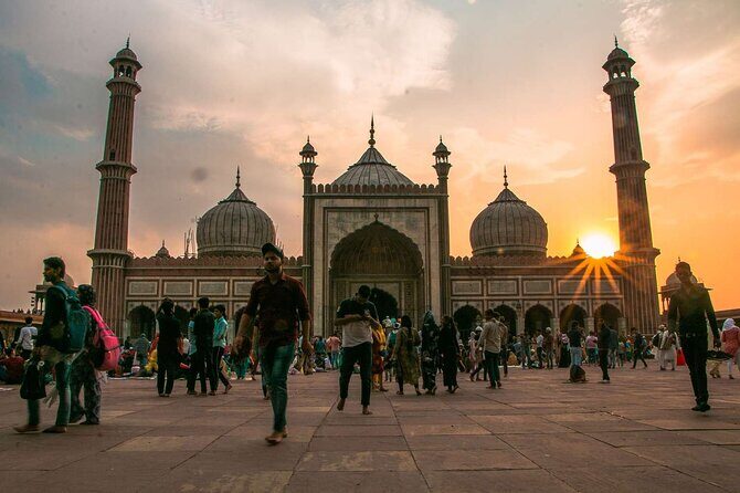 Old & New Delhi City Tour – Half or Full Day Options Available - Old Delhi Stops: Gurudwara Bangla Sahib, Jama Masjid, and the Market Corridor