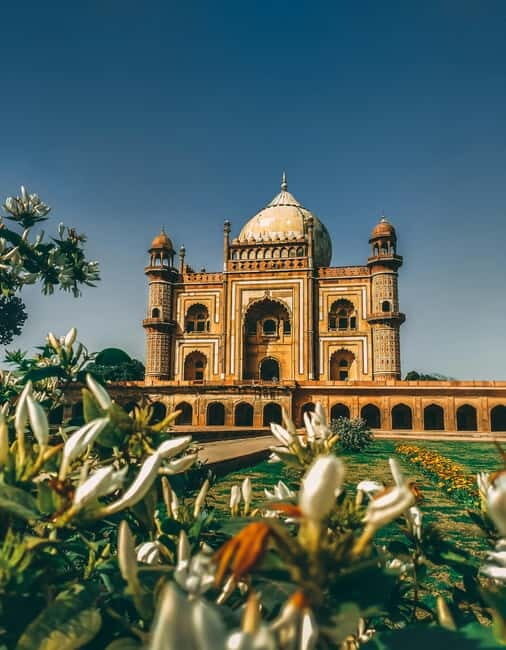 Old & New Delhi Full or Halfday Guided Tour with Street Food - Lotus Temple or Qutub Minar: how the tour lets you choose your focus