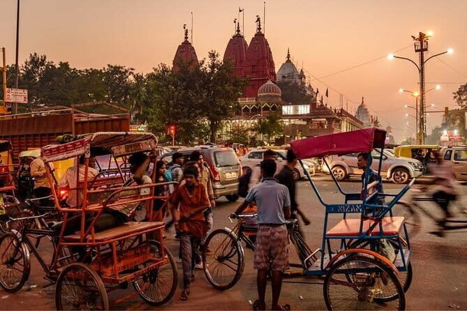 Old & New Delhi Tour : Monuments , Rickshaw Ride & Local Heritage - Chandni Chowk spice market rickshaw ride: the best “senses first” part