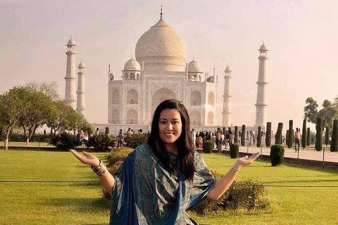 One Day Agra Tour by Car from Delhi - The 6:00 a.m. pickup and the Delhi-to-Agra drive reality