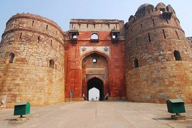 One Day New Delhi Custom Guided Sightseeing Trip by Cab - A private cab day that keeps New Delhi manageable