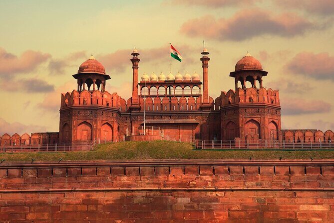 One Day New Delhi Custom Guided Sightseeing Trip by Cab - Swaminarayan Akshardham: modern scale, spiritual atmosphere