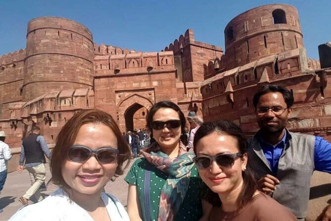 One Way Transfer From New Delhi To Agra Stress Free - A one-way transfer that saves your energy (and your patience)