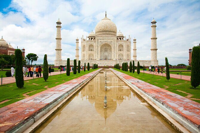 Overnight Agra/Taj Mahal Tour & Fatehpur Sikri Tour - Taj Mahal fast-track: more time in the miracle, less time in the queue