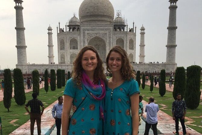 Overnight Agra Tour 2 days - Fatehpur Sikri option: when the extra INR 2000 makes sense