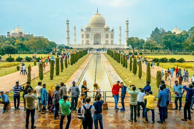 Overnight Taj Mahal Tour By car - Day 1: Getting to Agra, Then Taj Mahal in Daylight