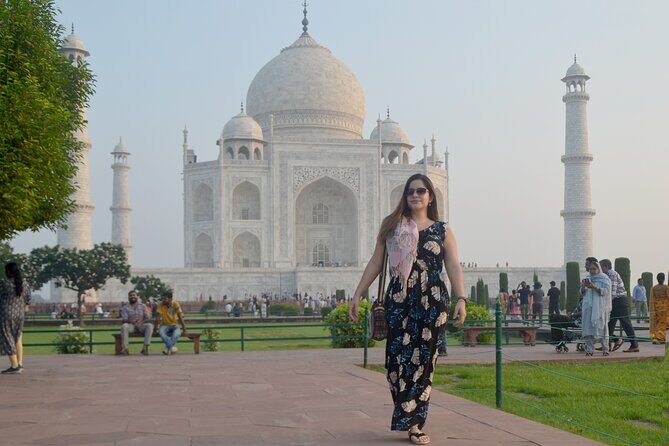 "Overnight Taj Mahal Tour from Delhi by Private AC Car" - Pacing, photo time, and crowd strategy (the part that matters)