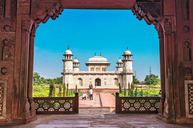 Overnight Taj Mahal Tour- From New Delhi - Price and included items: where the $226.31 can actually make sense