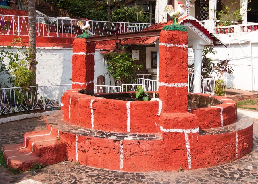 Panaji: Fontainhas Neighborhood Cultural Guided Walking Tour - Wrapping Up at Maruti Temple: A Strong Finish Point