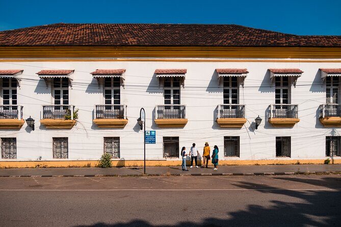 Panjim Art Saunter by Make It Happen - Fontainhas Latin Quarter: Sketch the UNESCO Streets of Panjim