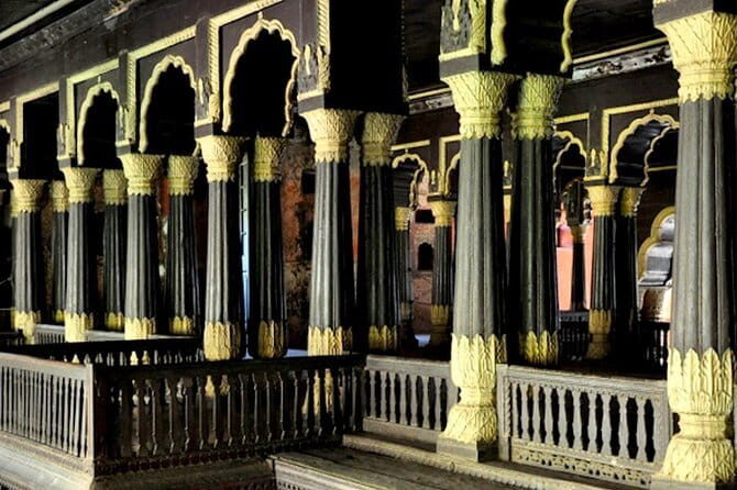 Pete walk, an immersive walking tour in Bangalore with a guide - Kote Venkataramana Temple: Where Dravidian and Vijayanagar meet