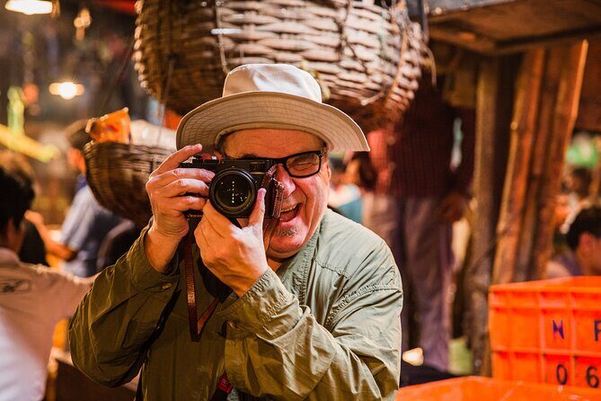 Photography Tour of Mesmerizing Markets of Kolkata - Sealdah market: where the photo challenge really starts