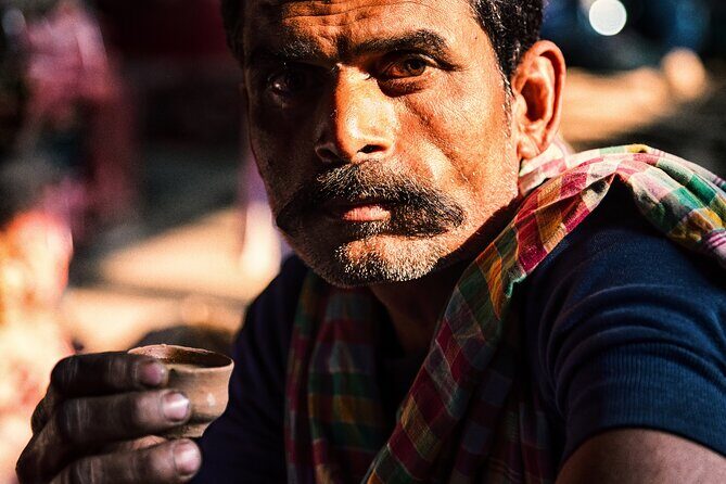 Photography Tour of Mesmerizing Markets of Kolkata - What you’ll photograph: fish, produce, and real working people