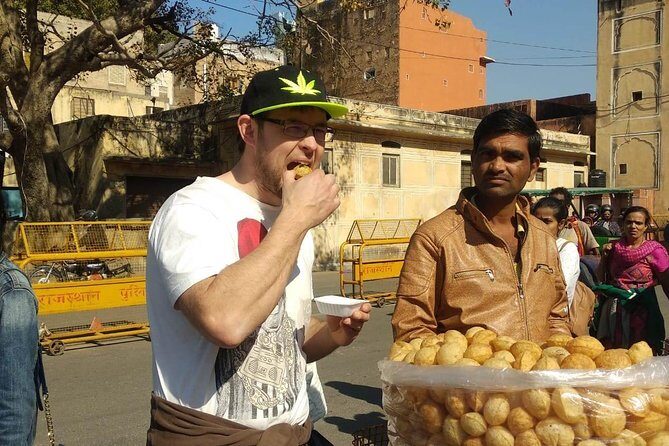 Pink City Street Food and Local Market Tour - Pink City at 5 PM: why this timing works