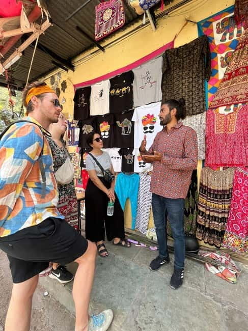 Pink City Walking Tour With Us ( A Haritage Walk in Jaipur) - Starting at Hawa Mahal: the tour’s easiest way to get oriented