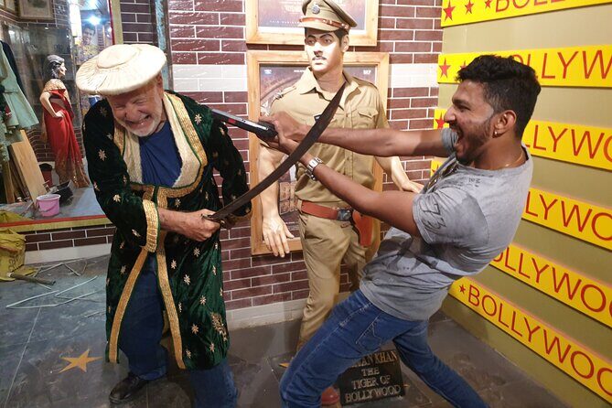 Premium Bollywood Tour + - What About Meeting Actors and Watching Shoots?