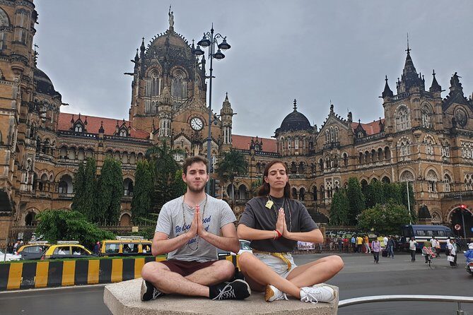 Premium Mumbai Sightseeing Tour - Getting oriented fast: Gateway of India as your South Mumbai starting point