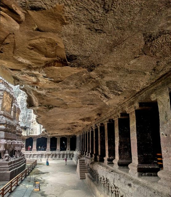 Private 3 days Ajanta, Ellora caves and Aurangabad city tour - Day 3: Aurangabad city tour with caves, Bibi ka Maqbara, and Panchakki