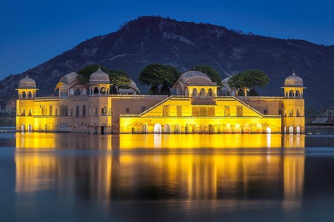Private 4-Day Golden Triangle Tour from New Delhi - Day 1 in Agra: Agra Fort early, Taj Mahal at sunset