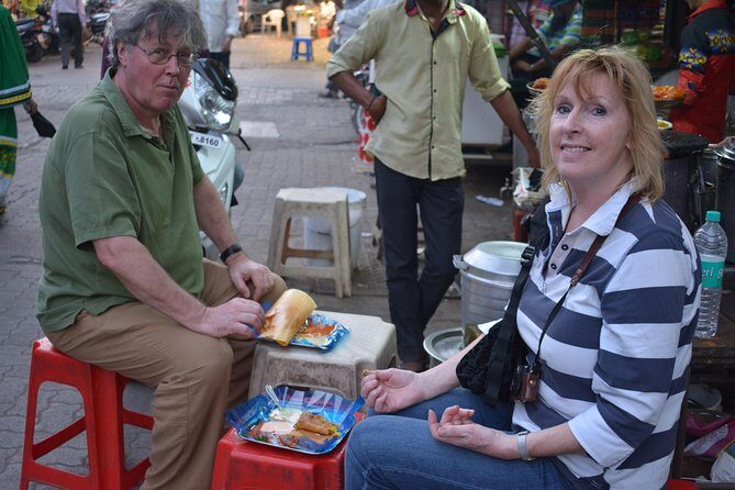 Private 4-Hour Tour of Mumbai’s Tastiest Local Foods - Where it starts: Chowpatty Beach and the easy, snack-friendly pace