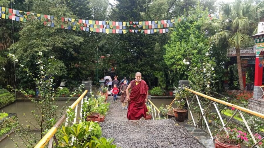 Private 6 hrs Mcleodganj & Dharamshala City Tour - Dal Lake views and the McLeodganj market: where the day turns social