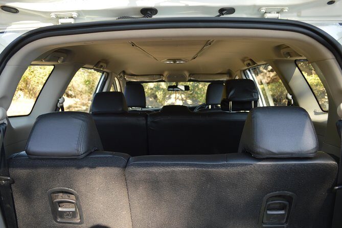 Private A/c Transfer Udaipur To Mount Abu ( 6 Seat A/c Suv ) - Dropping you in Mount Abu: hotel or resort, not a generic drop-off