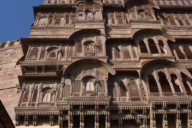 Private and Luxury Blue City Tour Pickup & Drop-Off by Pawan - Why This Blue City Tour Starts at the Clock Market