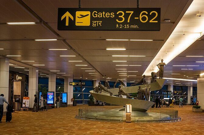 Private Arrivals From New Delhi Airport - Where the service starts: spotting your driver at IGI