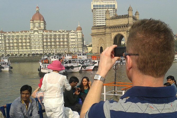 Private Bollywood and Mumbai City Tour with Meal - Dhobi Ghat, Oval Maidan, Town Hall: scenes that feel real
