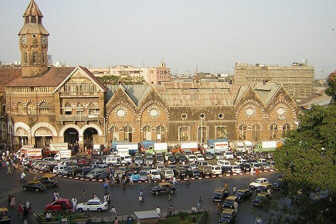 Private City Tour with Dharavi Slum Dhobighat and Dabbawalla - A Private Mumbai Mix: Heritage Landmarks Then Real Working Life