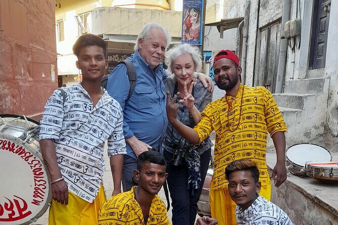 Private Cultural Walking Tour of Varanasi with Guide - Stop 4: Dashashwamegh Ghat (Pilgrims, Prayers, Candles, Ancestors)