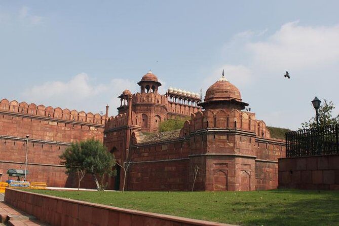 Private Custom tour of Delhi (choose from 18 places to visit) - Humayun’s Tomb and Qutub Minar: the Mughal masterpieces you’ll want photos of