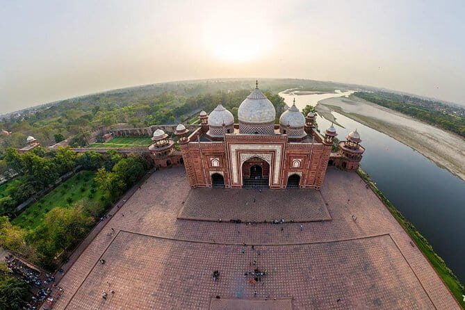 Private Day Tour to Taj Mahal and Agra Fort from Delhi by Car - Agra Fort: 16th-century power and real Taj views