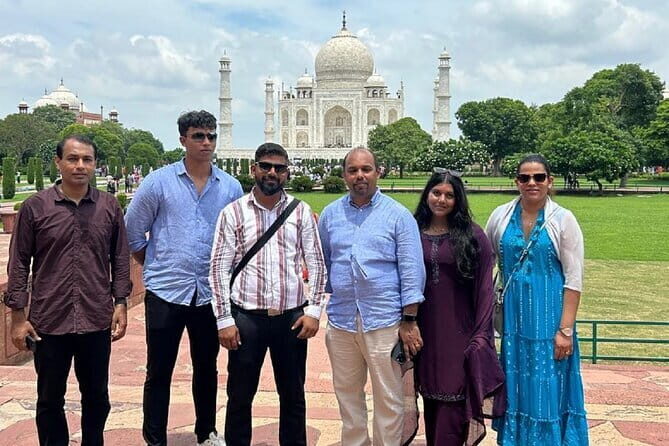 Private Day Tour to Taj Mahal and Agra Fort from Delhi by Car - Guide quality: what you can reasonably expect