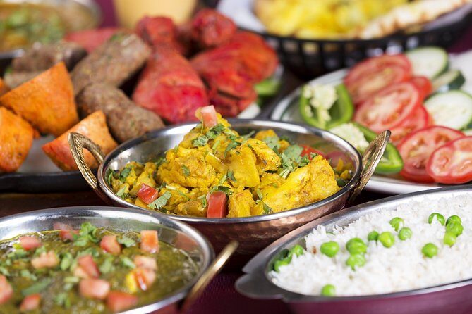 Private Day trip to Agra with Taj Mahal,Fort and lunch at 5 Star - The guides: where the experience becomes more than sightseeing